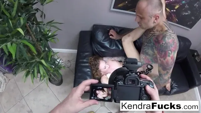 Sert Kendra Cole'un Tutkulu Seks Anları
