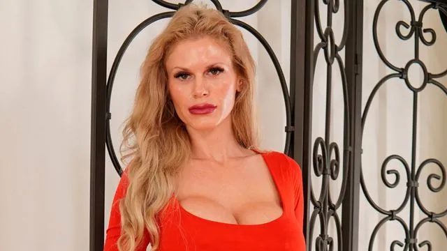 Casca Akashova'nın Sert Sikiş ve Ateşli Oral İlişkisi