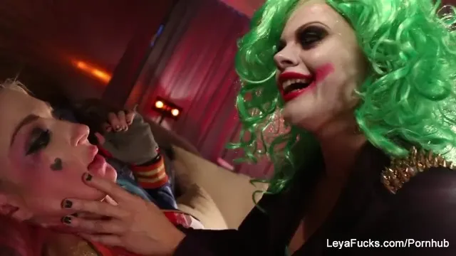 Leya Falcon'un Anal Sikiş ve Porno Sahnesi