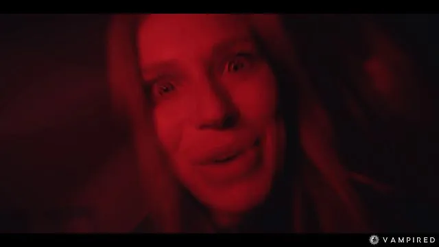 Leana Lovings ve Clemence Audiard'ın Mind Control Seks Trailerı