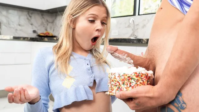 Coco Lovelock'in Sert Seks ve Üvey Kız Kardeş Anları