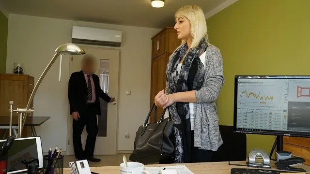 Genç kızların para karşılığı sikiş ve seks yapmaları
