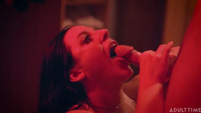 Abigail Mac ve Arkadaşlarının Köpek Pozisyonu Seksi