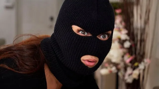 Bella Rolland'ın Oral ve Tutkulu Seks Deneyimi ile Sikiş