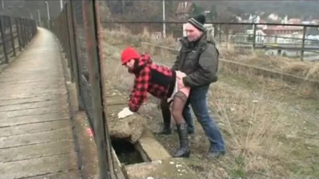 Yaşlı Adamın Sert ve Çılgın Porno Anları