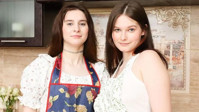 Janyk ve Jane'in Lezbiyen Seks ve Yalamaları