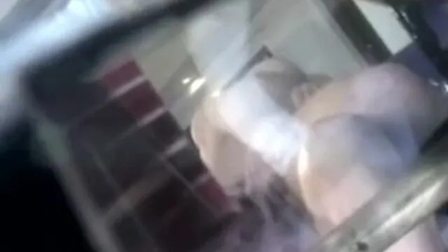 Genç Kızın Seks ve Porno Macerası