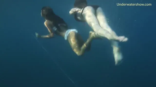 Güzel Kadınların Duşta Seks ve Sikiş