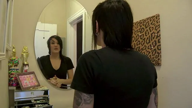 Nikki Hearts ve Jenna Sativa'nın Lezbiyen Aksiyonu ve Seksi