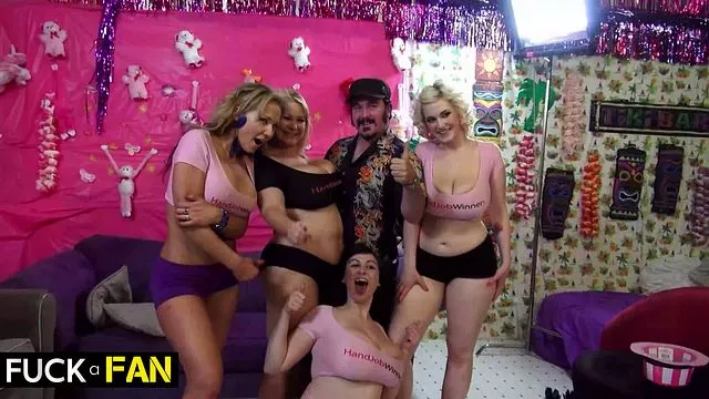 Nikki Sexx ve Samantha 38G'nin Grup Seksinde Meni Boşalması