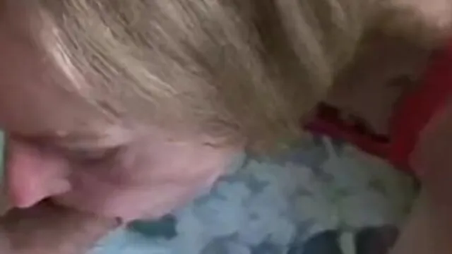 Sarışın Anne'nin Anal Seks ve Meni Boşalması ile Porno