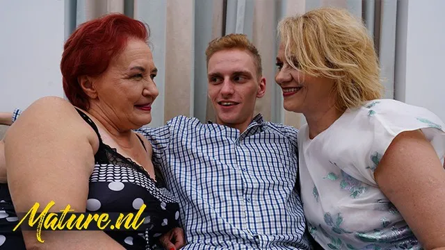 Sarışın Olgunun Baştan Çıkaran Sert Seks ve Porno Fetişi